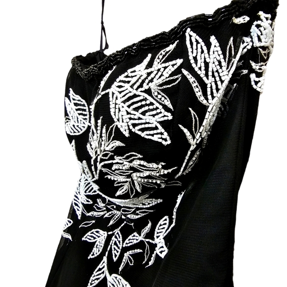 Vintage Cache Strapless Black Mesh Gown w/White Embroidered Beaded Floral Accent - Picture 7 of 17